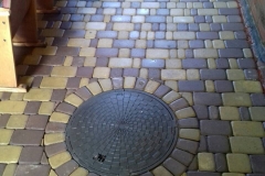 trotuarnaj_plitka_starij_gorod_061